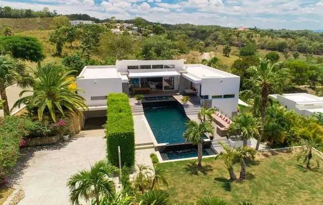 Casa Corazon: 5-Bedroom Villa with Priva