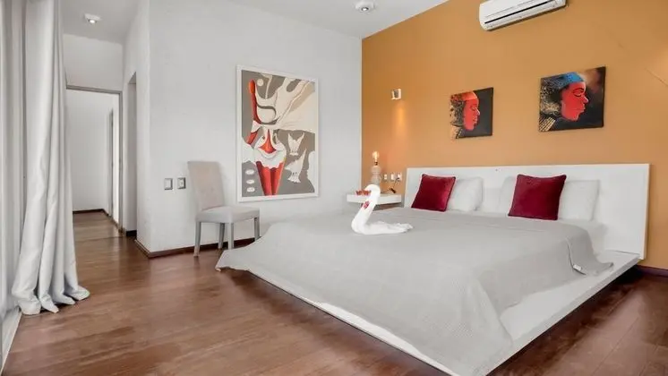 Casa Sayadena: 5-Bedroom Villa with Pool