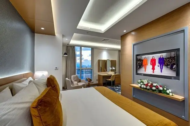 Executive Oda, Teras (King)