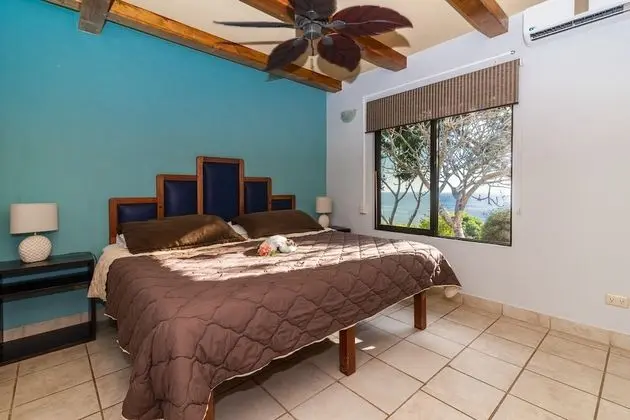 Villa, 2 Bedrooms,  One Queen Size Bed.