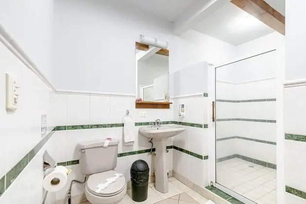 Villa, 2 Bedrooms,  One Queen Size Bed.