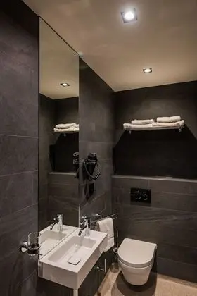 Comfort Tek Büyük veya İki Ayrı Yataklı Oda