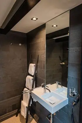 Comfort Tek Büyük veya İki Ayrı Yataklı Oda