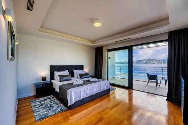 Design Villa, 4 Yatak Odası, Kişiye Özel Havuzlu, Deniz Manzaralı