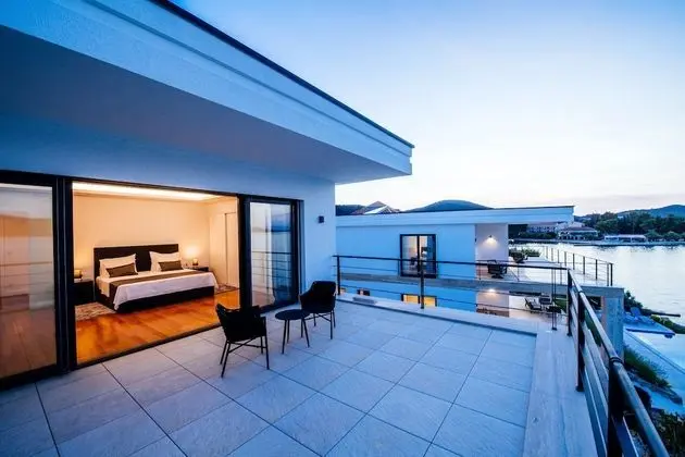 Design Villa, 4 Yatak Odası, Kişiye Özel Havuzlu, Deniz Manzaralı