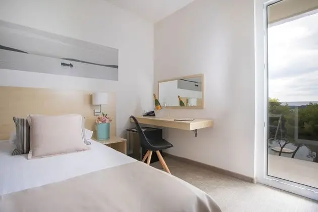 Classic Double Room, Balcony, Sea Side