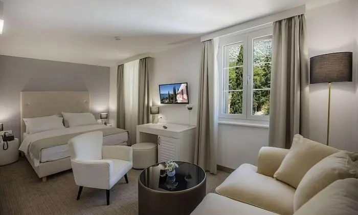 Comfort Tek Büyük Yataklı Oda