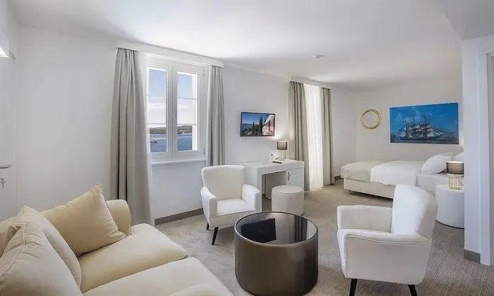 Comfort Tek Büyük Yataklı Oda