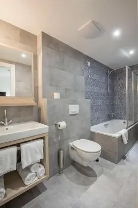 Comfort Tek Büyük Yataklı Oda