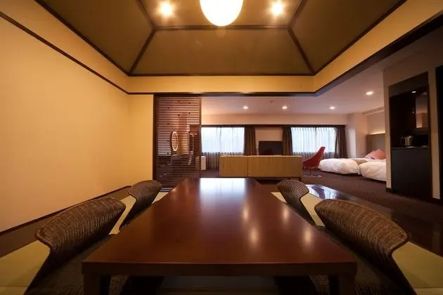 Traditional Oda, Sigara İçilmez (JPN-Western Suite)
