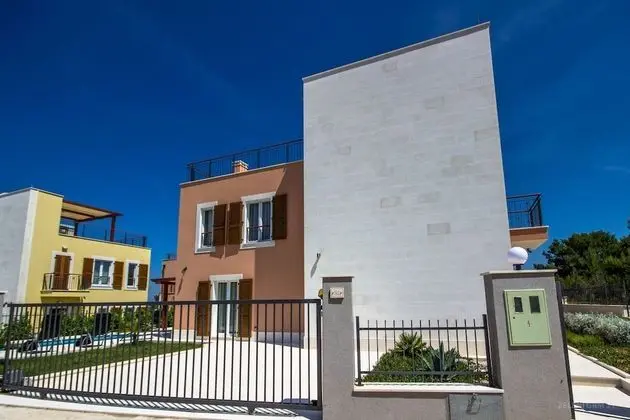 Villa with Swimming Pool, 3 Bedrooms (Artemida)