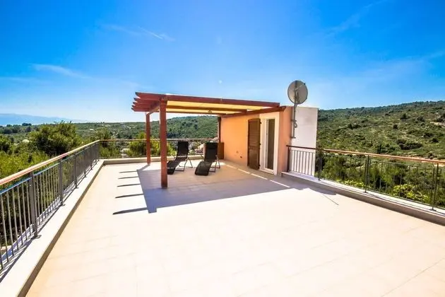 Villa with Swimming Pool, 3 Bedrooms (Artemida)