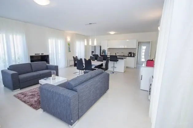 Villa with Swimming Pool, 3 Bedrooms (Hera)