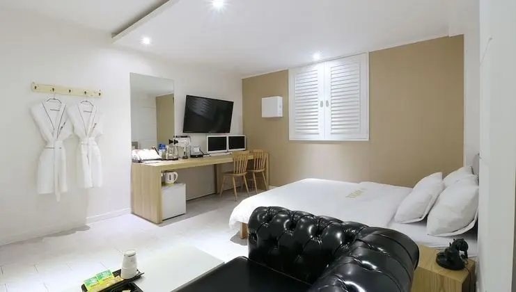 Comfort Tek Büyük Yataklı Oda