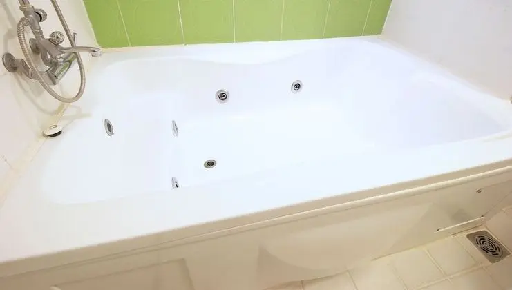 Deluxe Tek Büyük Yataklı Oda (Semi-Deluxe Room)
