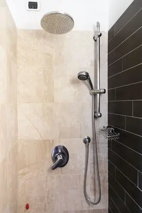 Deluxe Dört Kişilik Oda