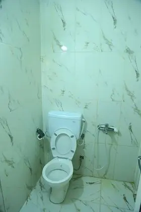Basic Tek Büyük veya İki Ayrı Yataklı Oda
