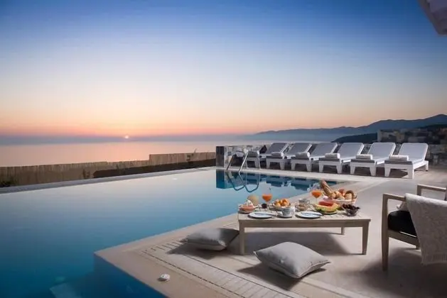 Villa, Deniz Manzaralı