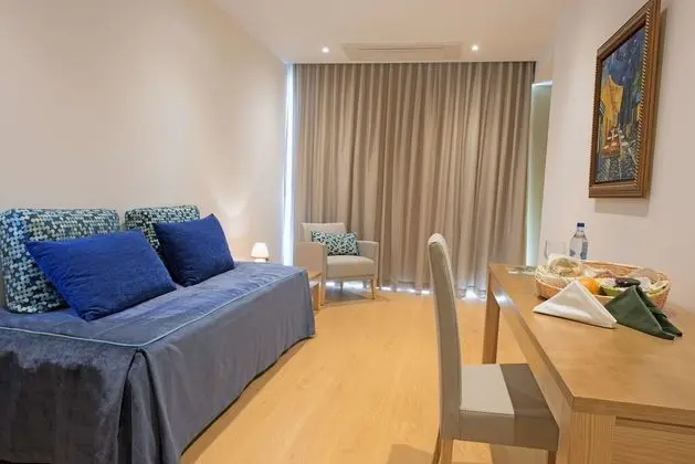 Süit, 1 Büyük (Queen) Boy Yatak ve Çekyat, Balkon