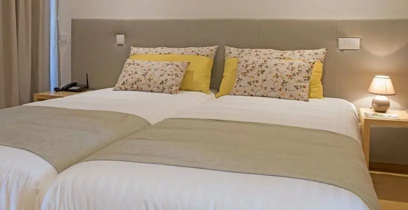 Tek Büyük veya İki Ayrı Yataklı Oda, Balkon