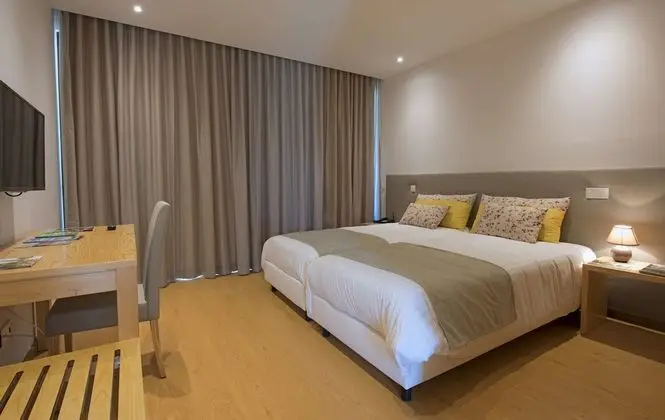 Tek Büyük veya İki Ayrı Yataklı Oda, Balkon