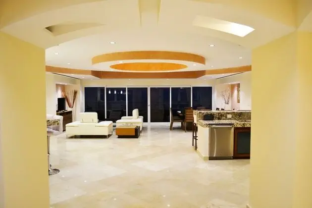 Luxury Çatı Katı Süiti (Penthouse), 4 Yatak Odası, Sıcak Su Havuzu, Okyanus Manzaralı