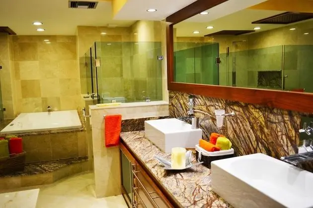 Luxury Çatı Katı Süiti (Penthouse), 4 Yatak Odası, Sıcak Su Havuzu, Okyanus Manzaralı