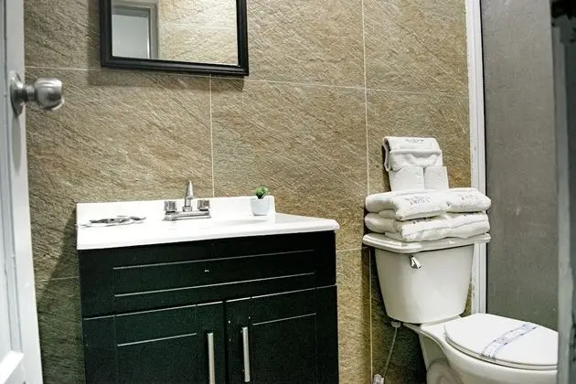 Basic Tek Büyük Yataklı Oda