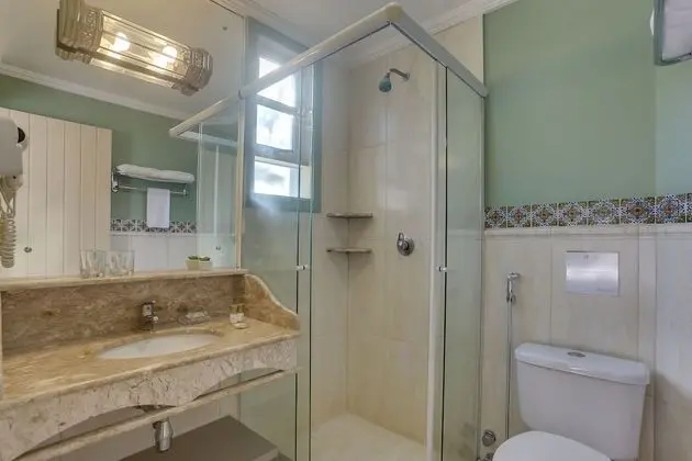 Suite Green Tower Label