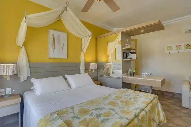 Suite Yellow Tower Label