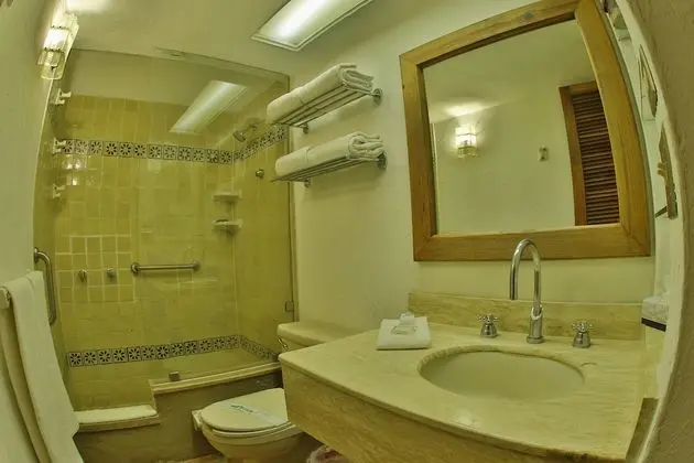 Villa, Havuz Kenarı