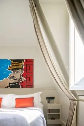 Tek Büyük Yataklı Oda