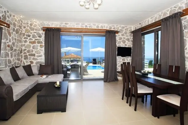 Villa, 1 Yatak Odası, Kişiye Özel Havuzlu, Deniz Manzaralı (Emily)