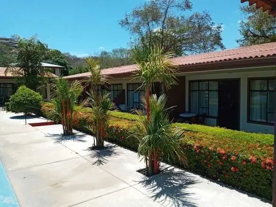 Standard Villa, 2 Yatak Odası, Engellilere Uygun, Havuz Manzaralı