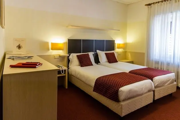 Standard Üç Kişilik Oda