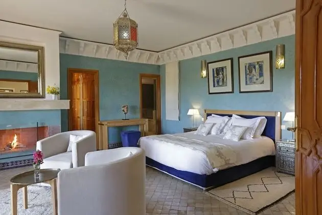 Büyük Yataklı Tek Kişilik Oda