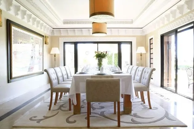 Büyük Yataklı Tek Kişilik Oda