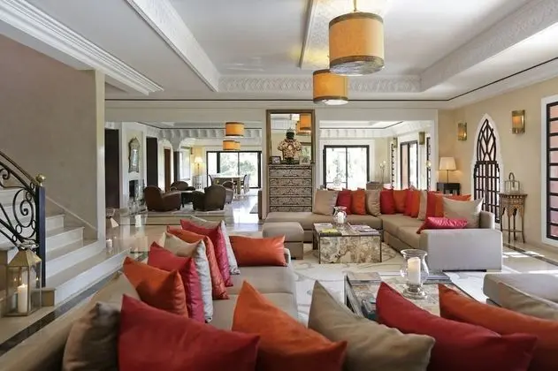 Büyük Yataklı Tek Kişilik Oda