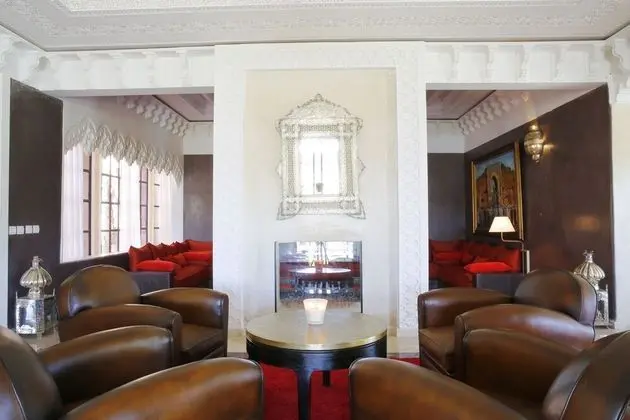 Büyük Yataklı Tek Kişilik Oda