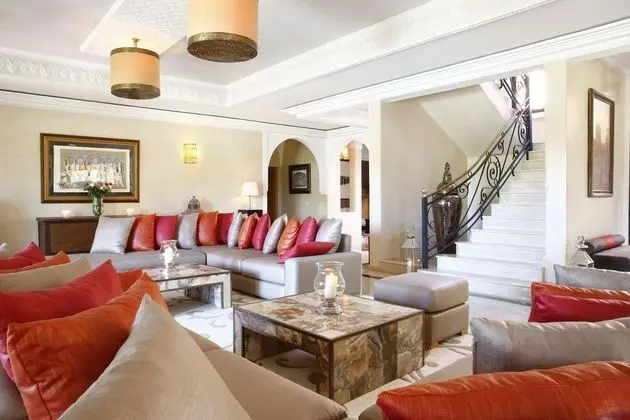 Büyük Yataklı Tek Kişilik Oda