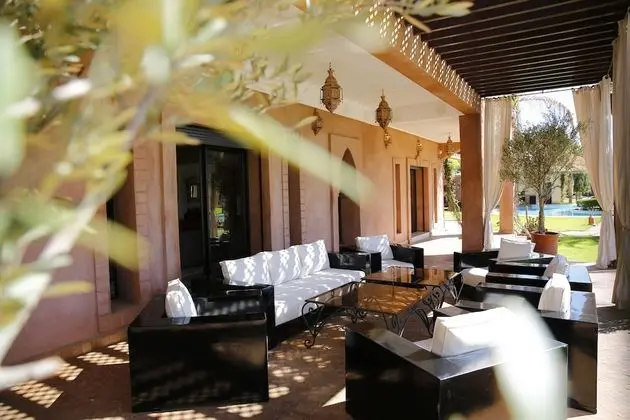 Büyük Yataklı Tek Kişilik Oda