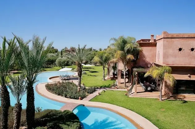 Büyük Yataklı Tek Kişilik Oda