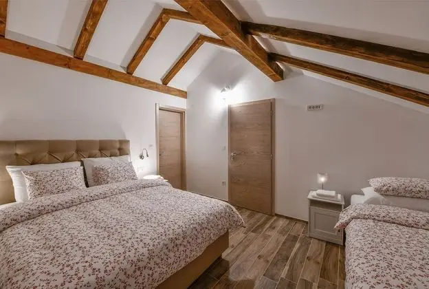 Villa (Bobo)