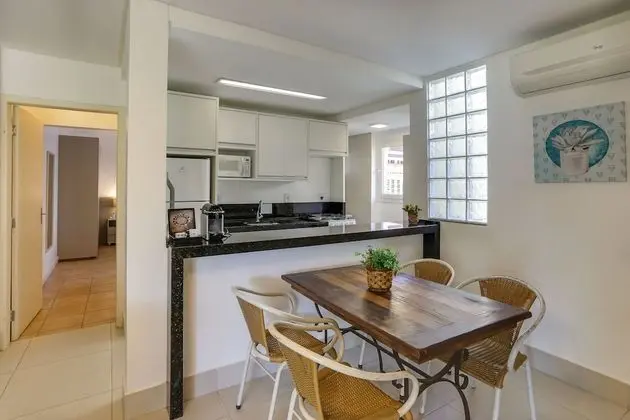 CASA DE 2 QUARTOS 664 - 4 pessoas