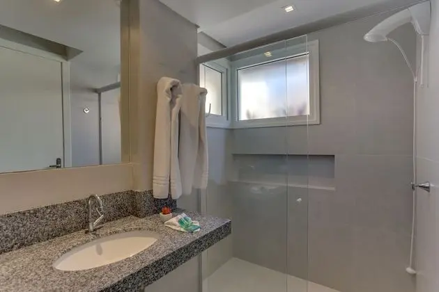 CASA DE 2 QUARTOS 664 - 4 pessoas