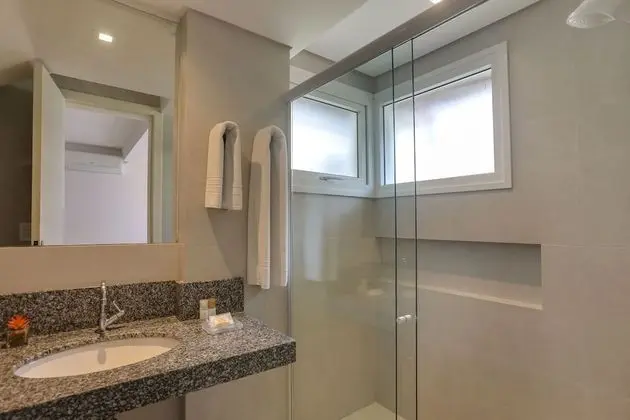 CASA DE 2 QUARTOS 664 - 4 pessoas