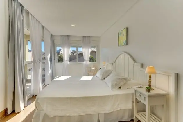 CASA DE 4 QUARTOS 665 - 8 pessoas