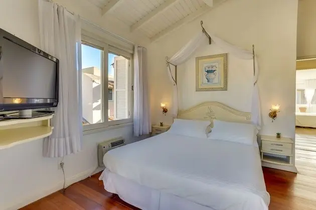 CASA DE 4 QUARTOS 665 - 8 pessoas