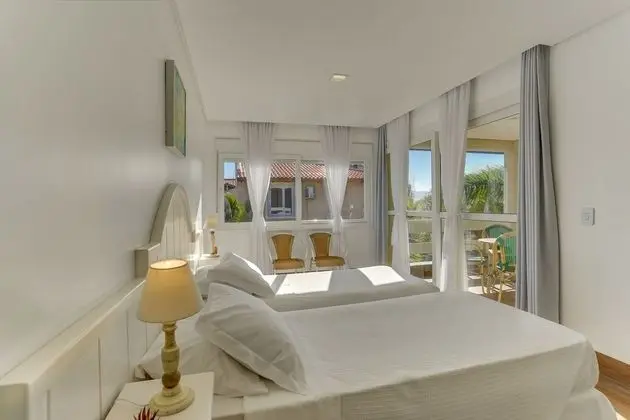 CASA DE 4 QUARTOS 665 - 8 pessoas