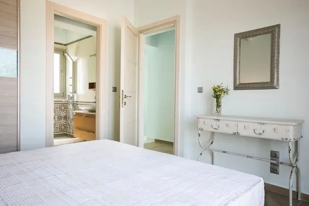 Villa (Aphrodite)